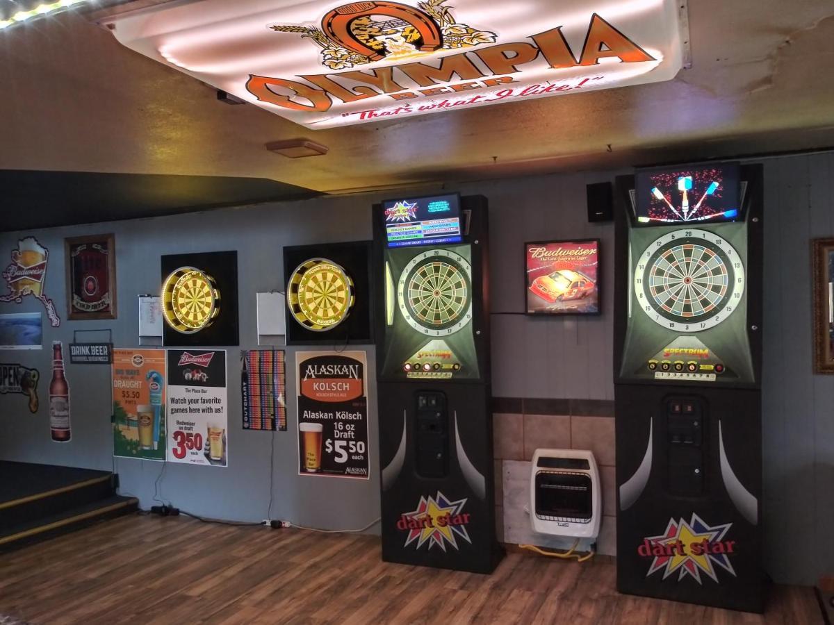 קנאי The Place Motel Bar מראה חיצוני תמונה
