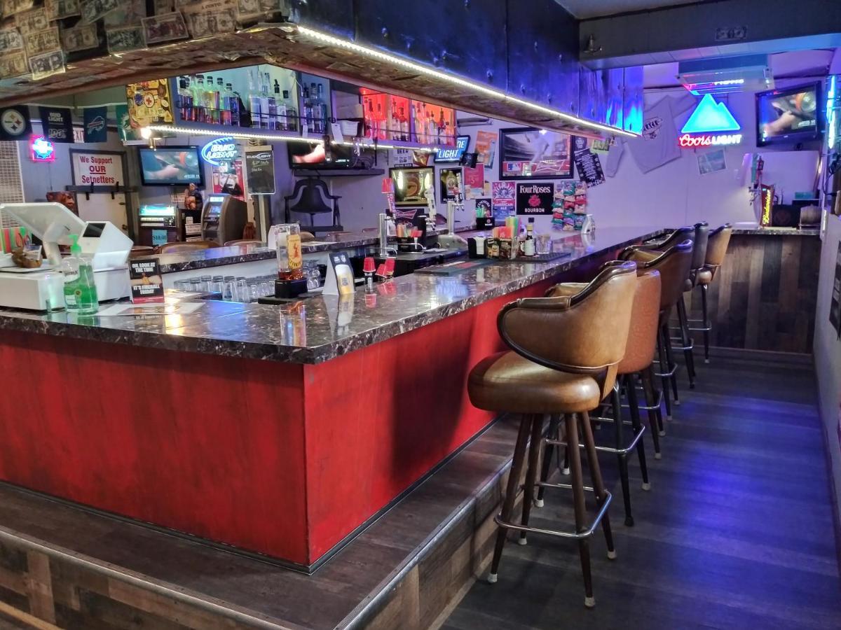 קנאי The Place Motel Bar מראה חיצוני תמונה